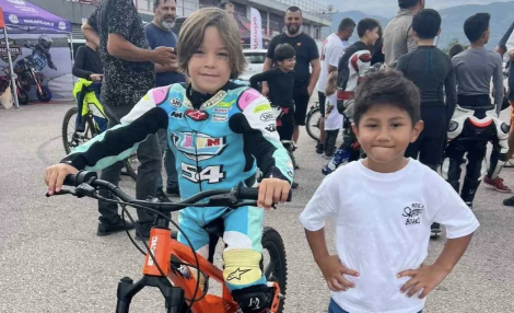 Motor Tutkusu Yaş Tanımadı: Eskişehirli Atakan, İdolü Zayn Sofuoğlu İle Buluşup Hayalini Gerçekleştirdi. Blog